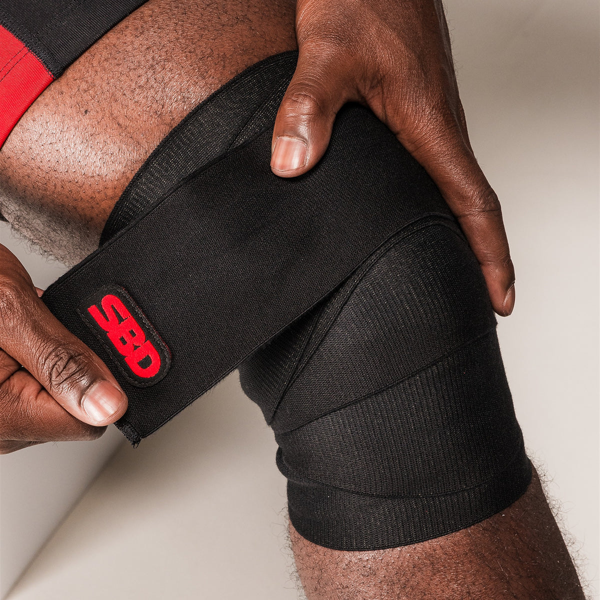 SBD Weightlifting Knee Wraps am Knie