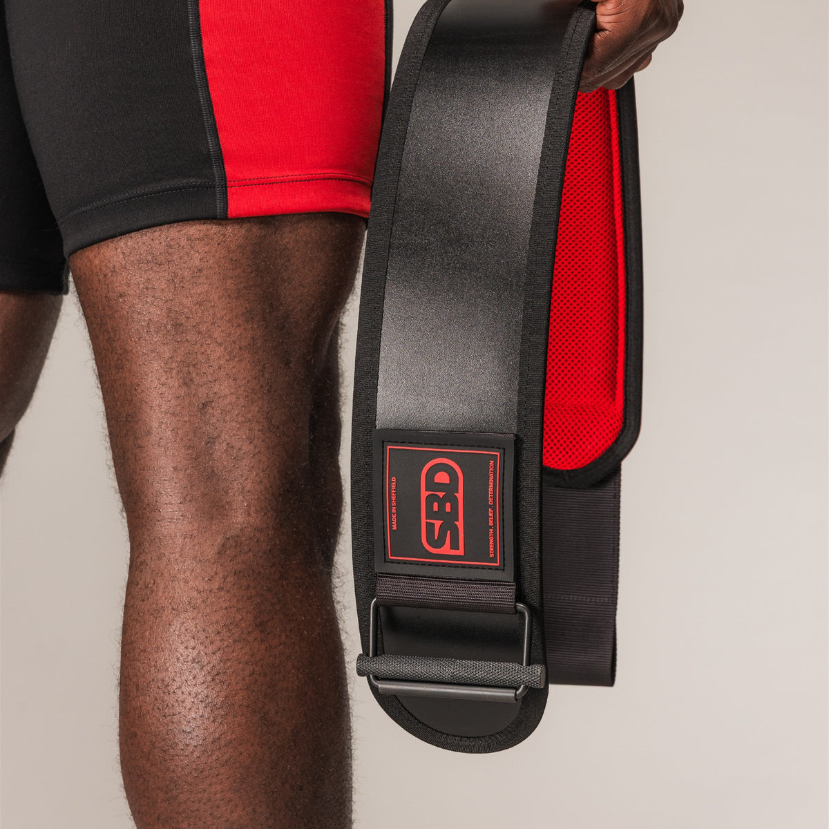 SBD Hybrid Weightlifting Belt mit rotem gepolstertem Interieur